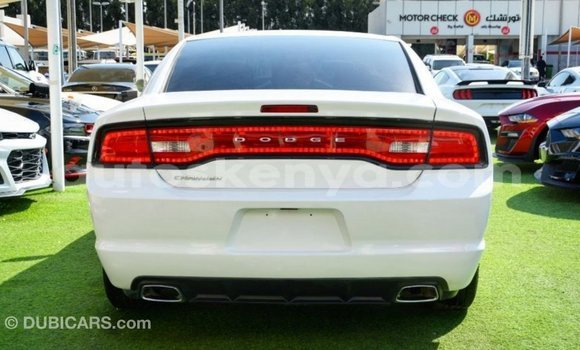Nunua Imported Dodge Charger Nyeupe Gari ndani ya Import - Dubai nchini Kati Kenya Nunua Imported Dodge Charger Nyeupe Gari ndani ya Import - Dubai nchini Kati Kenya