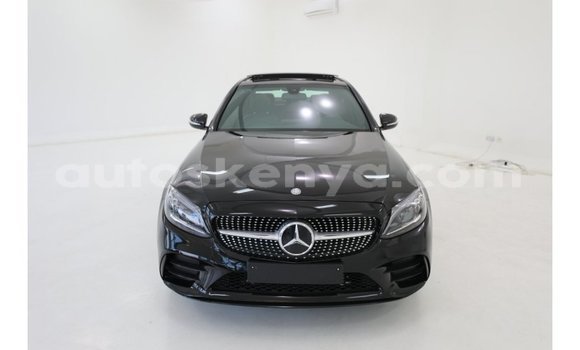 Nunua Imported Mercedes‒Benz 1117 Nyeusi Lori ndani ya Import - Dubai nchini Kati Kenya