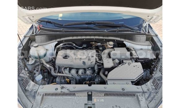 Nunua Imported Hyundai Tucson Nyeupe Gari ndani ya Import - Dubai nchini Kati Kenya Nunua Imported Hyundai Tucson Nyeupe Gari ndani ya Import - Dubai nchini Kati Kenya