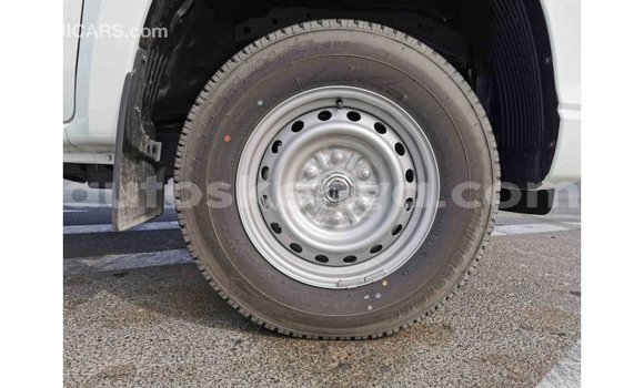 Buy Import Mitsubishi L200 White Car in Import - Dubai in Central Kenya Buy Import Mitsubishi L200 White Car in Import - Dubai in Central Kenya