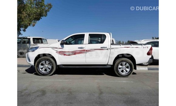 Buy Import Toyota Hilux White Car in Import - Dubai in Central Kenya Buy Import Toyota Hilux White Car in Import - Dubai in Central Kenya