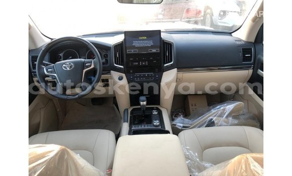 Imported Toyota Land Cruiser Black Makiinaa iti Import - Dubai keessatti Central Kenya keessatti Imported Toyota Land Cruiser Black Makiinaa iti Import - Dubai keessatti Central Kenya keessatti