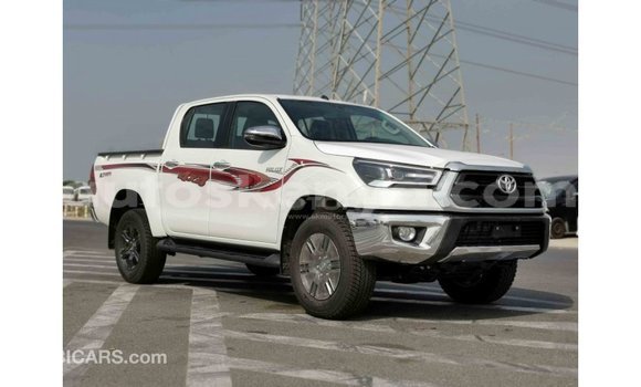 Buy Import Toyota Hilux White Car in Import - Dubai in Central Kenya Buy Import Toyota Hilux White Car in Import - Dubai in Central Kenya