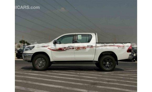 Buy Import Toyota Hilux White Car in Import - Dubai in Central Kenya Buy Import Toyota Hilux White Car in Import - Dubai in Central Kenya