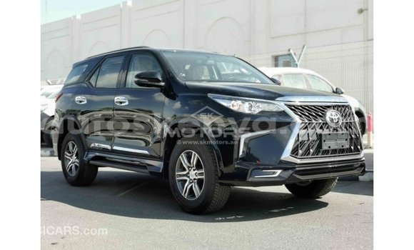 Nunua Imported Toyota Fortuner Nyeusi Gari ndani ya Import - Dubai nchini Kati Kenya Nunua Imported Toyota Fortuner Nyeusi Gari ndani ya Import - Dubai nchini Kati Kenya