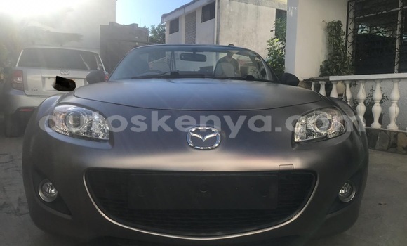 Nunua Ilio tumika Mazda MX-5 Beige Gari ndani ya Mombasa nchini Kenya ya Pwani Nunua Ilio tumika Mazda MX-5 Beige Gari ndani ya Mombasa nchini Kenya ya Pwani