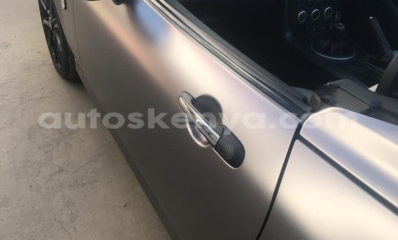 Nunua Ilio tumika Mazda MX-5 Beige Gari ndani ya Mombasa nchini Kenya ya Pwani Nunua Ilio tumika Mazda MX-5 Beige Gari ndani ya Mombasa nchini Kenya ya Pwani