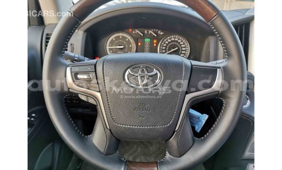 Nunua Imported Toyota Land Cruiser Nyingine Gari ndani ya Import - Dubai nchini Kati Kenya Nunua Imported Toyota Land Cruiser Nyingine Gari ndani ya Import - Dubai nchini Kati Kenya