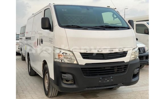 Imported Mitsubishi Van White Netiree iti Import - Dubai keessatti Central Kenya keessatti