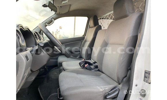 Imported Mitsubishi Van White Netiree iti Import - Dubai keessatti Central Kenya keessatti Imported Mitsubishi Van White Netiree iti Import - Dubai keessatti Central Kenya keessatti