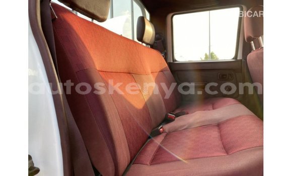 Imported Nissan Pickup White Makiinaa iti Import - Dubai keessatti Central Kenya keessatti Imported Nissan Pickup White Makiinaa iti Import - Dubai keessatti Central Kenya keessatti