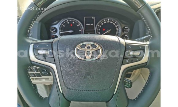 Buy Import Toyota Land Cruiser Black Car in Import - Dubai in Central Kenya Buy Import Toyota Land Cruiser Black Car in Import - Dubai in Central Kenya
