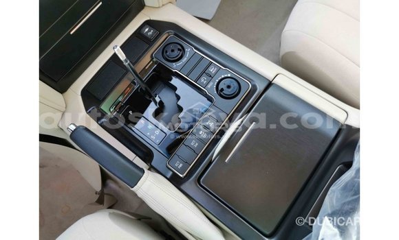 Buy Import Toyota Land Cruiser Black Car in Import - Dubai in Central Kenya Buy Import Toyota Land Cruiser Black Car in Import - Dubai in Central Kenya