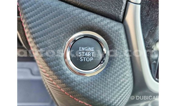 Buy Import Toyota Land Cruiser White Car in Import - Dubai in Central Kenya Buy Import Toyota Land Cruiser White Car in Import - Dubai in Central Kenya