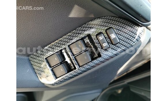 Nunua Imported Toyota Prado Nyeusi Gari ndani ya Import - Dubai nchini Kati Kenya Nunua Imported Toyota Prado Nyeusi Gari ndani ya Import - Dubai nchini Kati Kenya