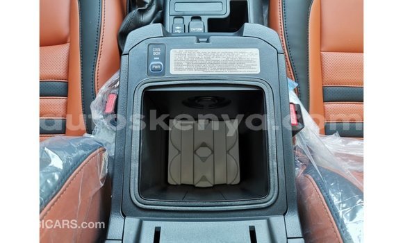 Nunua Imported Toyota Prado Nyeusi Gari ndani ya Import - Dubai nchini Kati Kenya Nunua Imported Toyota Prado Nyeusi Gari ndani ya Import - Dubai nchini Kati Kenya