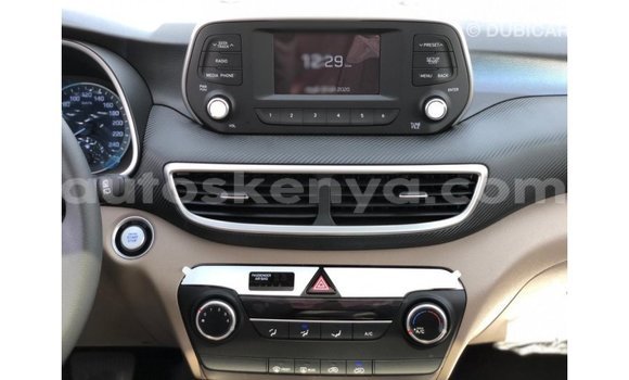 Imported Hyundai Tucson Green Makiinaa iti Import - Dubai keessatti Central Kenya keessatti Imported Hyundai Tucson Green Makiinaa iti Import - Dubai keessatti Central Kenya keessatti