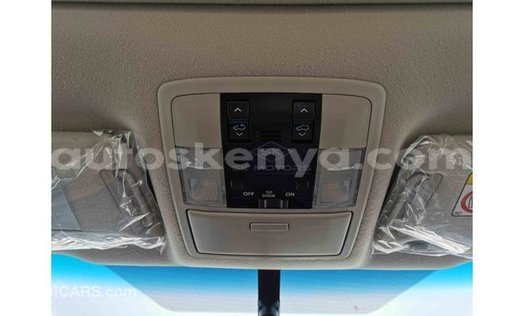 Imported Toyota Prado White Makiinaa iti Import - Dubai keessatti Central Kenya keessatti Imported Toyota Prado White Makiinaa iti Import - Dubai keessatti Central Kenya keessatti
