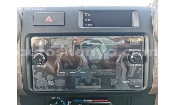 Buy Import Toyota Land Cruiser White Car in Import - Dubai in Central Kenya Buy Import Toyota Land Cruiser White Car in Import - Dubai in Central Kenya