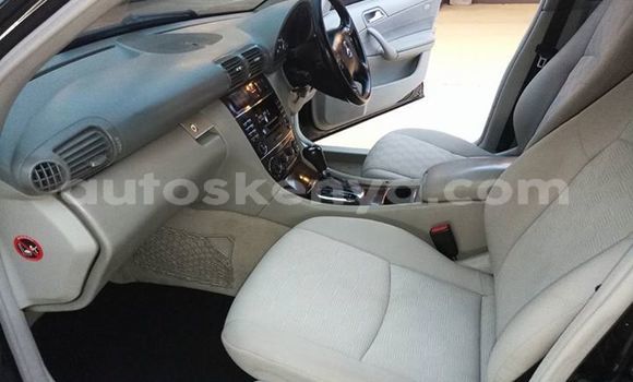 Nunua Ilio tumika Mercedes‒Benz C–Class Nyeusi Gari ndani ya Nairobi nchini Nairobi Nunua Ilio tumika Mercedes‒Benz C–Class Nyeusi Gari ndani ya Nairobi nchini Nairobi