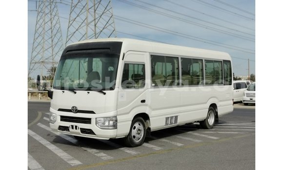 Nunua Imported Toyota Coaster Nyeupe Gari ndani ya Import - Dubai nchini Kati Kenya Nunua Imported Toyota Coaster Nyeupe Gari ndani ya Import - Dubai nchini Kati Kenya