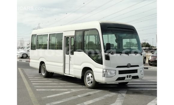 Nunua Imported Toyota Coaster Nyeupe Gari ndani ya Import - Dubai nchini Kati Kenya Nunua Imported Toyota Coaster Nyeupe Gari ndani ya Import - Dubai nchini Kati Kenya