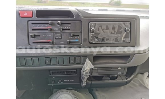 Nunua Imported Toyota Coaster Nyeupe Gari ndani ya Import - Dubai nchini Kati Kenya Nunua Imported Toyota Coaster Nyeupe Gari ndani ya Import - Dubai nchini Kati Kenya