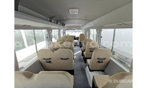 Nunua Imported Toyota Coaster Nyeupe Gari ndani ya Import - Dubai nchini Kati Kenya Nunua Imported Toyota Coaster Nyeupe Gari ndani ya Import - Dubai nchini Kati Kenya
