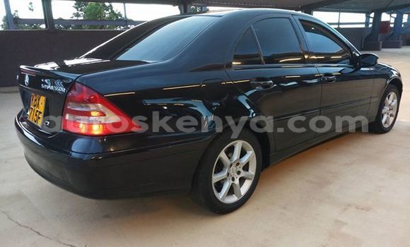 Nunua Ilio tumika Mercedes‒Benz C–Class Nyeusi Gari ndani ya Nairobi nchini Nairobi Nunua Ilio tumika Mercedes‒Benz C–Class Nyeusi Gari ndani ya Nairobi nchini Nairobi