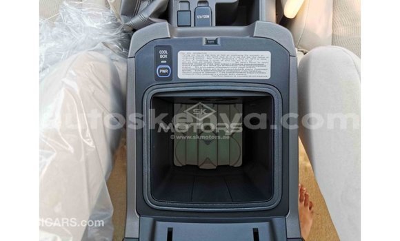 Nunua Imported Toyota Prado Nyeupe Gari ndani ya Import - Dubai nchini Kati Kenya Nunua Imported Toyota Prado Nyeupe Gari ndani ya Import - Dubai nchini Kati Kenya