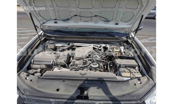 Nunua Imported Toyota Prado Nyeupe Gari ndani ya Import - Dubai nchini Kati Kenya Nunua Imported Toyota Prado Nyeupe Gari ndani ya Import - Dubai nchini Kati Kenya