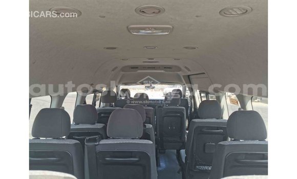 Nunua Imported Toyota Hiace Nyeupe Gari ndani ya Import - Dubai nchini Kati Kenya Nunua Imported Toyota Hiace Nyeupe Gari ndani ya Import - Dubai nchini Kati Kenya