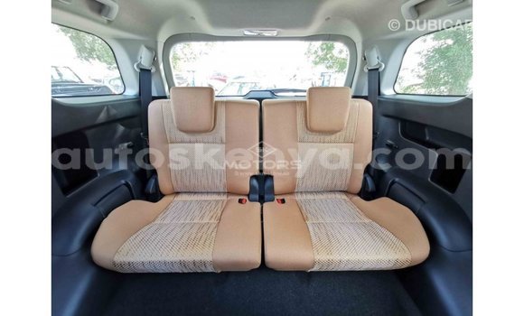 Imported Toyota Fortuner White Makiinaa iti Import - Dubai keessatti Central Kenya keessatti Imported Toyota Fortuner White Makiinaa iti Import - Dubai keessatti Central Kenya keessatti