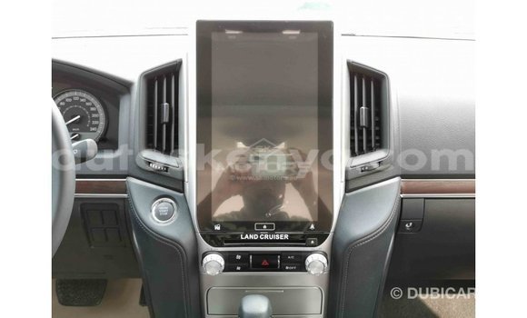 Nunua Imported Toyota Land Cruiser Nyeusi Gari ndani ya Import - Dubai nchini Kati Kenya Nunua Imported Toyota Land Cruiser Nyeusi Gari ndani ya Import - Dubai nchini Kati Kenya