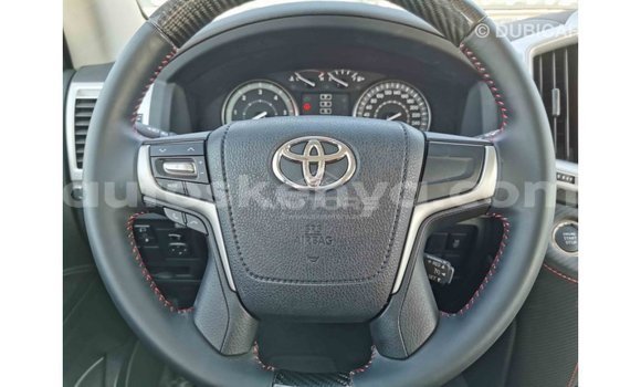 Nunua Imported Toyota Land Cruiser Nyeupe Gari ndani ya Import - Dubai nchini Kati Kenya Nunua Imported Toyota Land Cruiser Nyeupe Gari ndani ya Import - Dubai nchini Kati Kenya