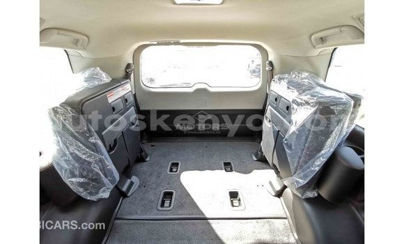 Nunua Imported Toyota Land Cruiser Nyeupe Gari ndani ya Import - Dubai nchini Kati Kenya Nunua Imported Toyota Land Cruiser Nyeupe Gari ndani ya Import - Dubai nchini Kati Kenya