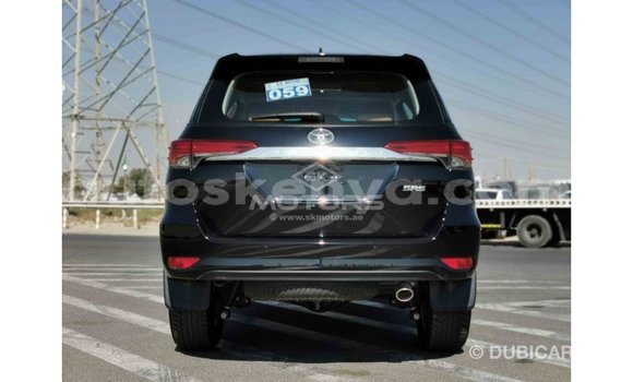 Nunua Imported Toyota Fortuner Nyeusi Gari ndani ya Import - Dubai nchini Kati Kenya Nunua Imported Toyota Fortuner Nyeusi Gari ndani ya Import - Dubai nchini Kati Kenya