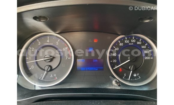 Imported Toyota Hilux White Makiinaa iti Import - Dubai keessatti Central Kenya keessatti Imported Toyota Hilux White Makiinaa iti Import - Dubai keessatti Central Kenya keessatti