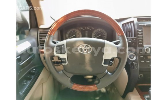 Nunua Imported Toyota Land Cruiser Nyeusi Gari ndani ya Import - Dubai nchini Kati Kenya Nunua Imported Toyota Land Cruiser Nyeusi Gari ndani ya Import - Dubai nchini Kati Kenya