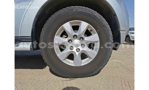 Buy Import Mitsubishi Pajero Other Car in Import - Dubai in Central Kenya Buy Import Mitsubishi Pajero Other Car in Import - Dubai in Central Kenya