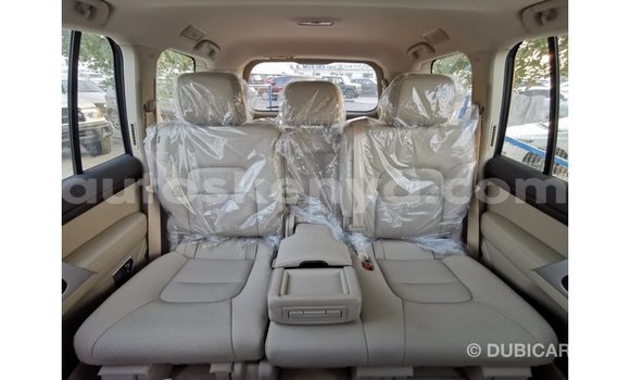 Buy Import Toyota Land Cruiser White Car in Import - Dubai in Central Kenya Buy Import Toyota Land Cruiser White Car in Import - Dubai in Central Kenya