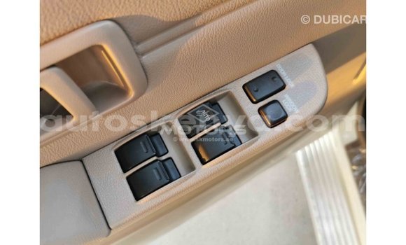 Imported Toyota Land Cruiser White Makiinaa iti Import - Dubai keessatti Central Kenya keessatti Imported Toyota Land Cruiser White Makiinaa iti Import - Dubai keessatti Central Kenya keessatti