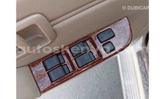 Buy Import Toyota Land Cruiser White Car in Import - Dubai in Central Kenya Buy Import Toyota Land Cruiser White Car in Import - Dubai in Central Kenya