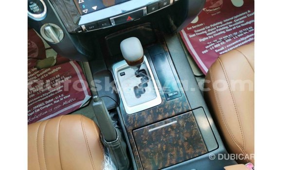 Imported Toyota Land Cruiser White Makiinaa iti Import - Dubai keessatti Central Kenya keessatti Imported Toyota Land Cruiser White Makiinaa iti Import - Dubai keessatti Central Kenya keessatti