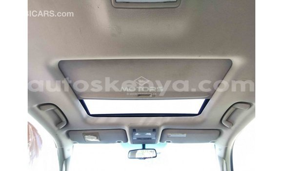 Nunua Imported Toyota Land Cruiser Nyeupe Gari ndani ya Import - Dubai nchini Kati Kenya Nunua Imported Toyota Land Cruiser Nyeupe Gari ndani ya Import - Dubai nchini Kati Kenya