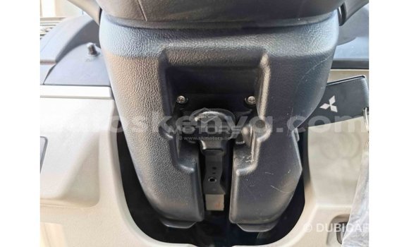 Nunua Imported Mitsubishi Pajero Nyingine Gari ndani ya Import - Dubai nchini Kati Kenya Nunua Imported Mitsubishi Pajero Nyingine Gari ndani ya Import - Dubai nchini Kati Kenya