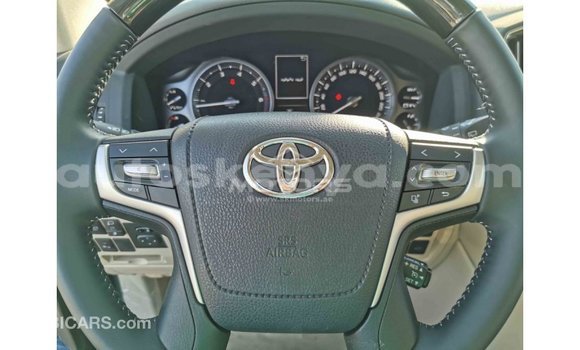 Buy Import Toyota Land Cruiser Black Car in Import - Dubai in Central Kenya Buy Import Toyota Land Cruiser Black Car in Import - Dubai in Central Kenya