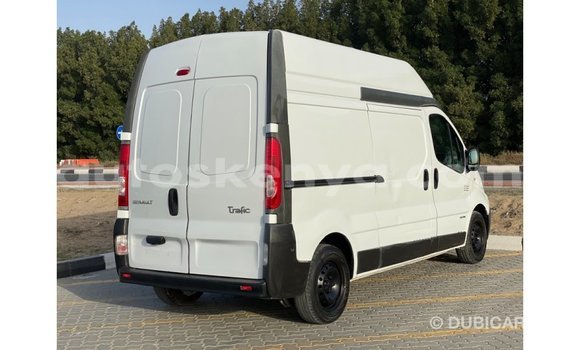 Buy Import Renault 6 White Car in Import - Dubai in Central Kenya Buy Import Renault 6 White Car in Import - Dubai in Central Kenya