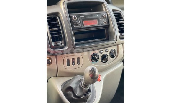 Buy Import Renault 6 White Car in Import - Dubai in Central Kenya Buy Import Renault 6 White Car in Import - Dubai in Central Kenya