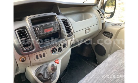 Buy Import Renault 6 White Car in Import - Dubai in Central Kenya Buy Import Renault 6 White Car in Import - Dubai in Central Kenya